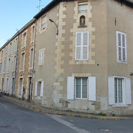 Studio Simplicien *Cosy* Plein Centre Ville De Poitiers *Tv* Wifi *Cafe* Экстерьер фото